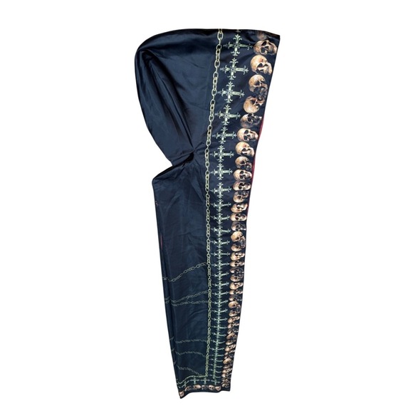 🖤 Heavy Gothic Reversible Hooded Cloak – Skull & Cross Design – Cosplay Vampire - Picture 9 of 16